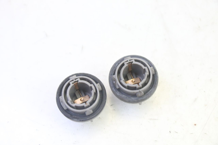 photo de SUPORTE DE LÂMPADA SUZUKI BURGMAN 125 (2007 - 2014) - Detalhe da peça