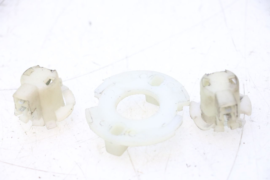 photo de SUPORTE DE LÂMPADA PEUGEOT ELYSTAR 50 (2002 - 2014) - Detalhe da peça