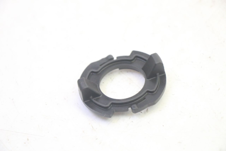 photo de SUPORTE DE LÂMPADA PIAGGIO FLY 4T 50 (2013 - 2017) - Detalhe da peça