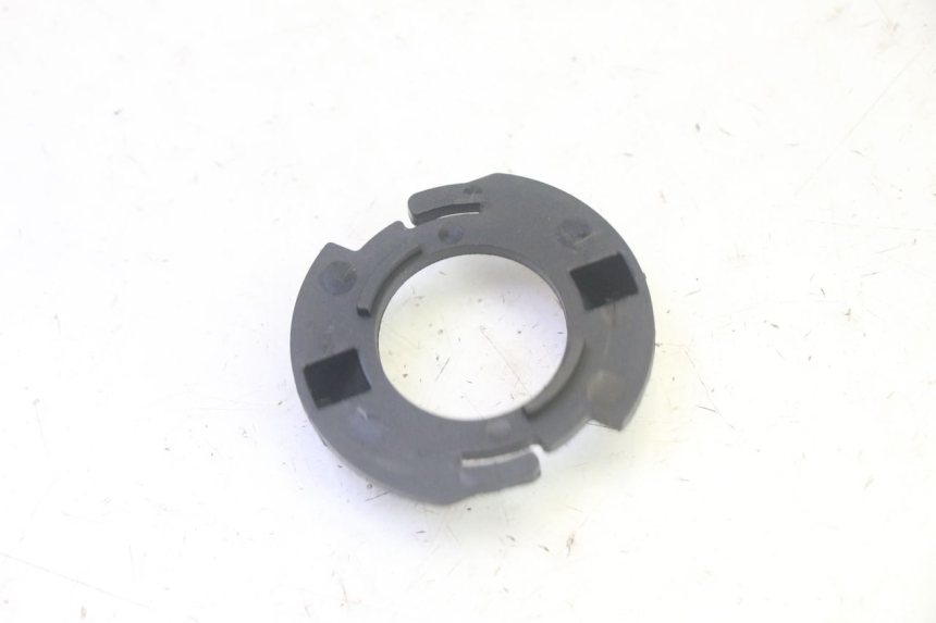 photo de SUPORTE DE LÂMPADA PIAGGIO FLY 4T 50 (2013 - 2017) - Zoom do estado de desgaste