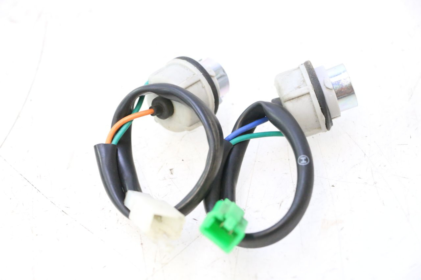 photo de SUPORTE DE LÂMPADA PEUGEOT KISBEE 4T 50 (2010 - 2017) - Zoom do estado de desgaste