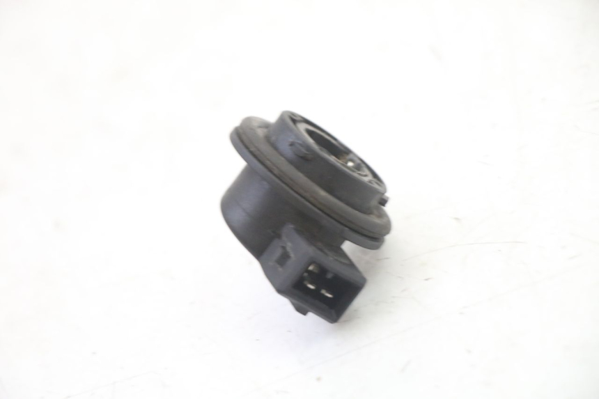 photo de SUPORTE DE LÂMPADA PIAGGIO NRG POWER PUREJET 50 (2018 - 2021) - Zoom do estado de desgaste