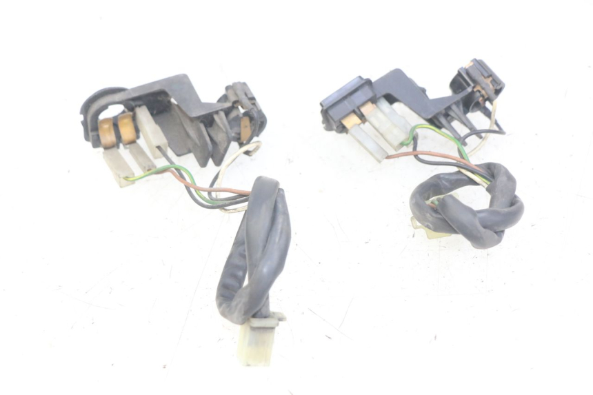photo de SUPORTE DE LÂMPADA YAMAHA XMAX X-MAX 125 (2006 - 2009) - Zoom do estado de desgaste