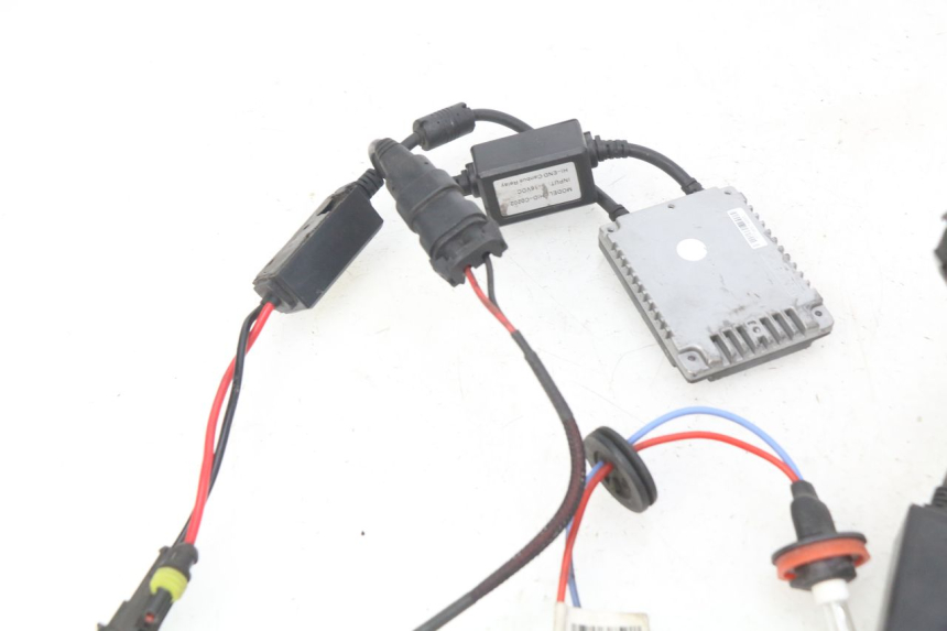 photo de SUPORTE DE LÂMPADA YAMAHA XP T-MAX TMAX ABS 530 (2012 - 2015) - Zoom do estado de desgaste