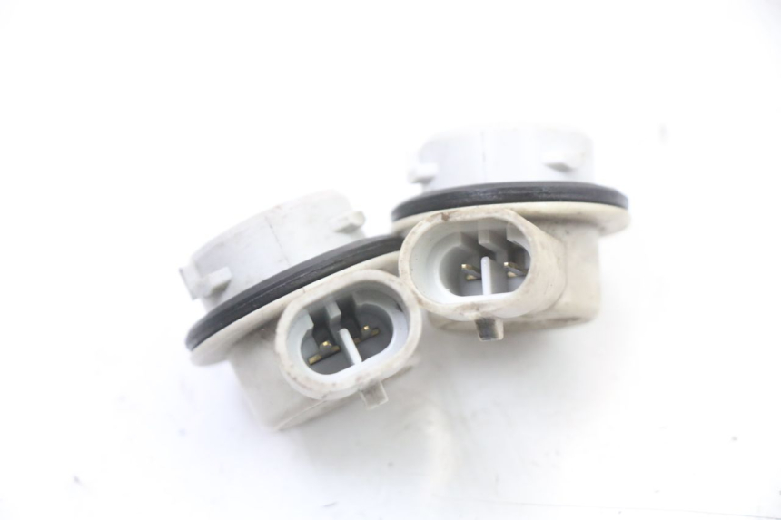 photo de SUPORTE DE LÂMPADA YAMAHA X-MAX XMAX ABS 250 (2010 - 2014) - Zoom do estado de desgaste
