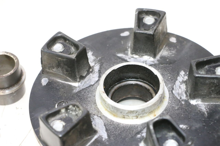 photo de SUPORTE DE COROA SUZUKI GSR 600 (2005 - 2012) - Zoom do estado de desgaste