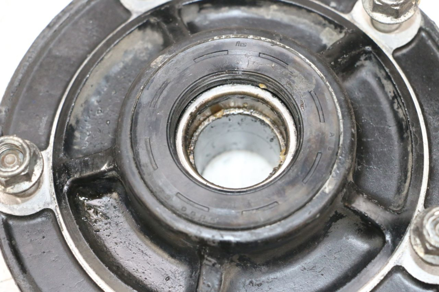 photo de SUPORTE DE COROA SUZUKI GSXR GSX-R 1000 (2003 - 2004) - Outro ângulo de visão
