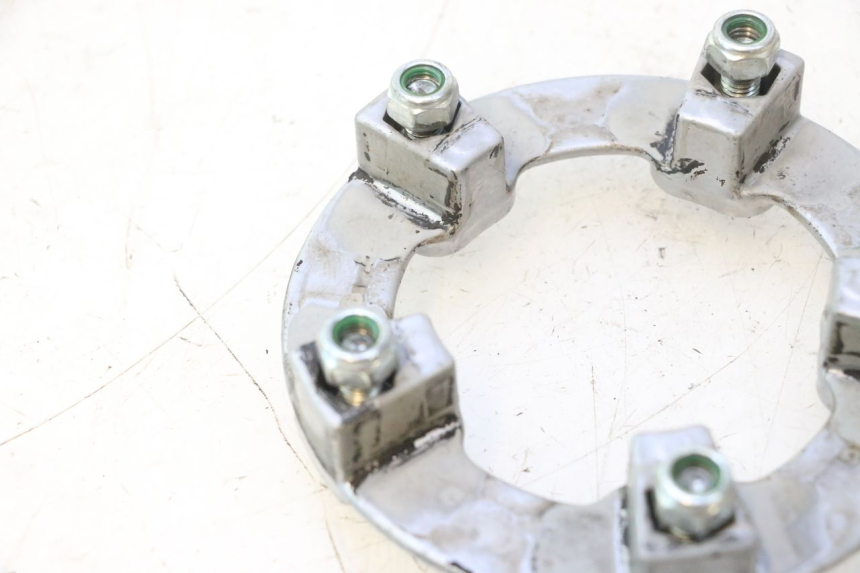 photo de SUPORTE DE COROA MZ RT 125 (2000 - 2008) - Detalhe da peça