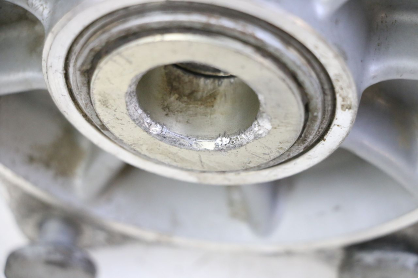 photo de SUPORTE DE COROA KTM SUPERENDURO R 950 (2005 - 2009) - Detalhe da peça