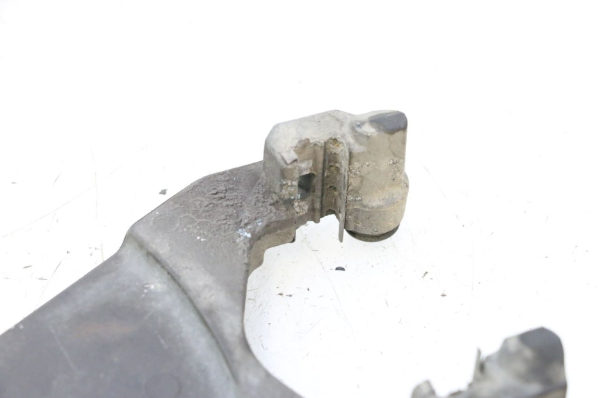 photo de SUPORTE DE PINÇA DE FREIO TRASEIRO YAMAHA FJR 1300 (2001 - 2005) - Zoom do estado de desgaste