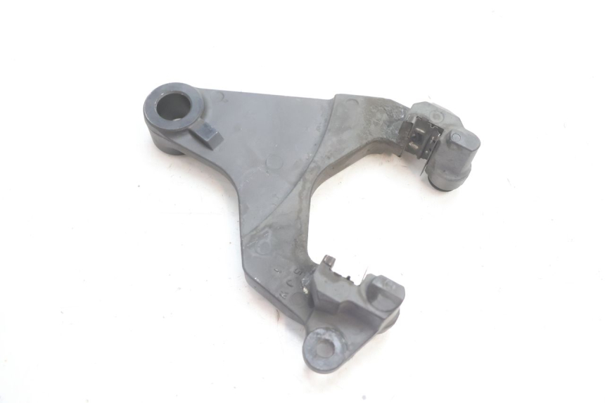 photo de SUPORTE DE PINÇA DE FREIO TRASEIRO YAMAHA FJR 1300 (2001 - 2005) - Outro ângulo de visão