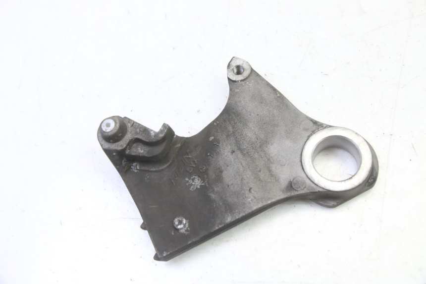 photo de SUPORTE DE PINÇA DE FREIO TRASEIRO YAMAHA FZ6 FAZER S2 600 (2007 - 2011) - Outro ângulo de visão