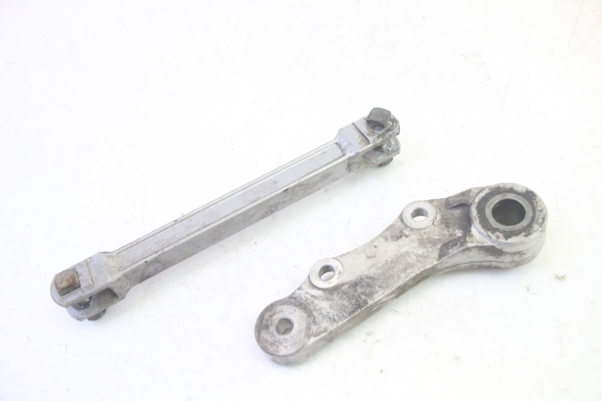 photo de SUPORTE DE PINÇA DE FREIO TRASEIRO KAWASAKI GPZ RX 1000 (1986 - 1988) - Outro ângulo de visão