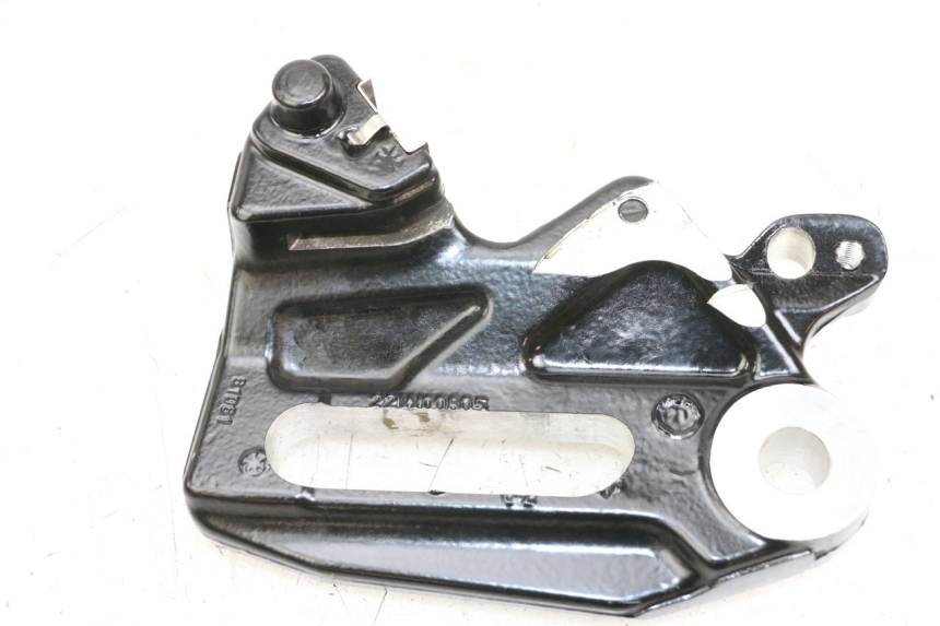photo de SUPORTE DE PINÇA DE FREIO TRASEIRO HUSQVARNA SVARTPILEN 401 (2018 - 2023) - Zoom do estado de desgaste