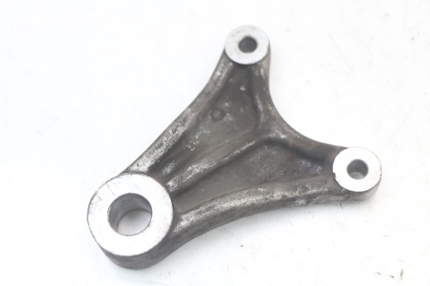 photo de SUPORTE DE PINÇA DE FREIO TRASEIRO SUZUKI GS F 500 (2004 - 2007) - Zoom do estado de desgaste