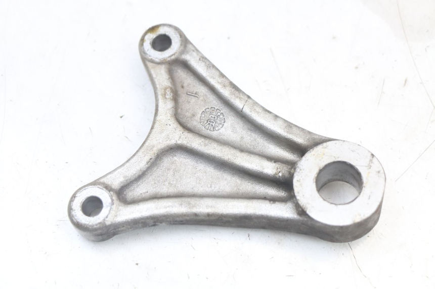 photo de SUPORTE DE PINÇA DE FREIO TRASEIRO SUZUKI GS F 500 (2004 - 2007) - Outro ângulo de visão