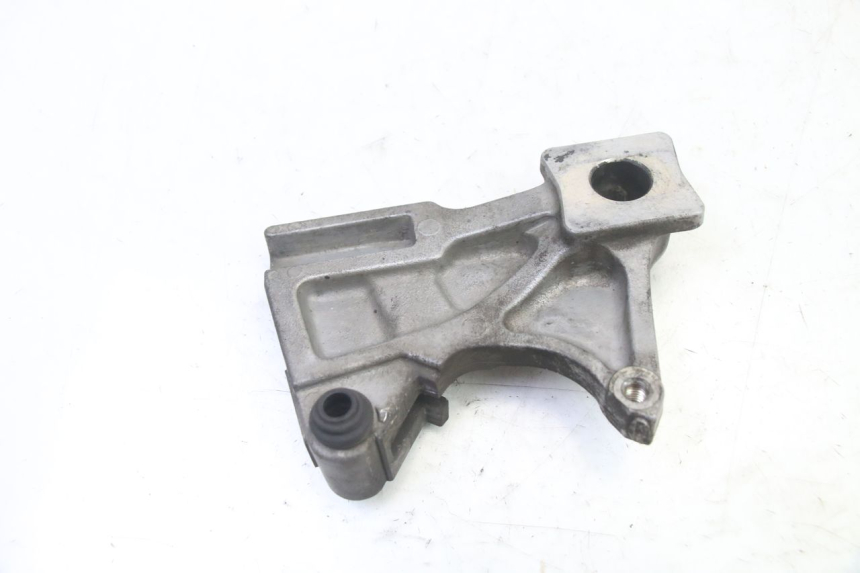 photo de SUPORTE DE PINÇA DE FREIO TRASEIRO SUZUKI SV S 650 (2003 - 2009) - Detalhe da peça