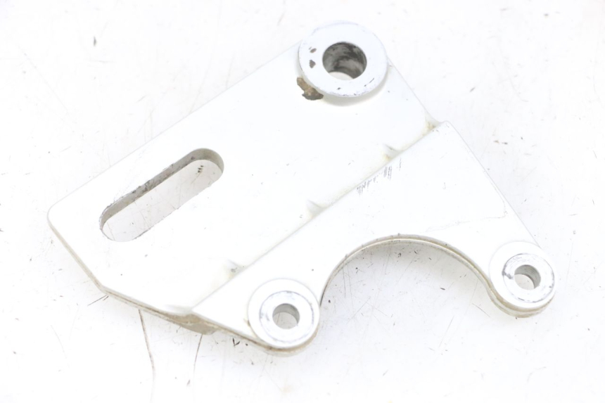 photo de SUPORTE DE PINÇA DE FREIO TRASEIRO YAMAHA TZR 50 (2008 - 2016) - Outro ângulo de visão