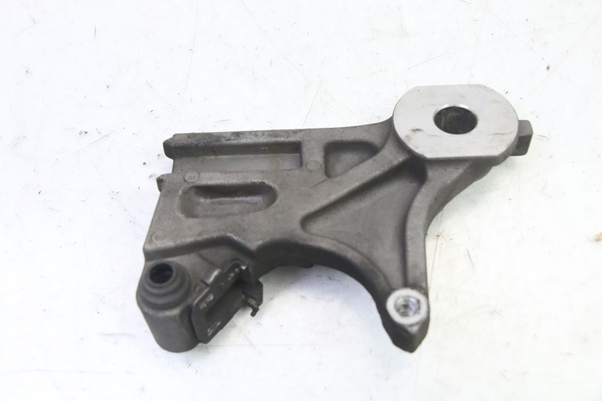 photo de SUPORTE DE PINÇA DE FREIO TRASEIRO YAMAHA XJ6 ABS 600 (2008 - 2016) - Detalhe da peça