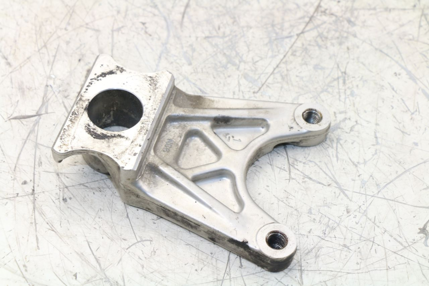 photo de SUPORTE DE PINÇA DE FREIO TRASEIRO YAMAHA YZF R1 1000 (1998 - 1999) - Detalhe da peça