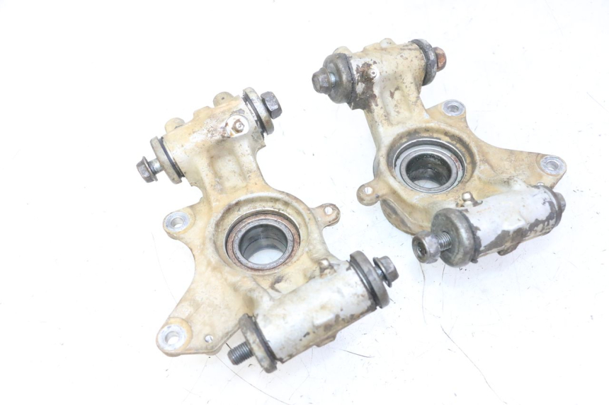 photo de SUPORTE DE PINÇA DE FREIO TRASEIRO YAMAHA YFM GRIZZLY 550 (2008 - 2015) - Detalhes característicos