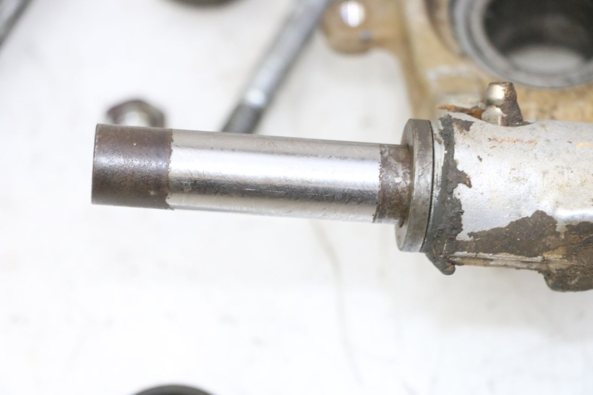 photo de SUPORTE DE PINÇA DE FREIO TRASEIRO YAMAHA YFM GRIZZLY 550 (2008 - 2015) - Zoom de qualidade