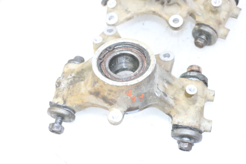 photo de SUPORTE DE PINÇA DE FREIO TRASEIRO YAMAHA YFM GRIZZLY 550 (2008 - 2015) - Outro ângulo de visão