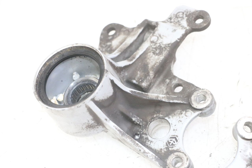 photo de SUPORTE DE PINÇA DE FREIO DIANTEIRO PIAGGIO IE MP3 YOURBAN 300 (2011 - 2016) - Pontos de fixação