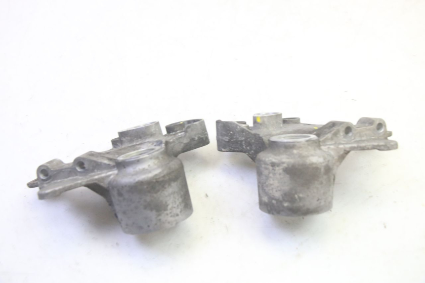 photo de SUPORTE DE PINÇA DE FREIO DIANTEIRO PIAGGIO MP3 HPE 350 (2018 - 2020) - Detalhe da peça