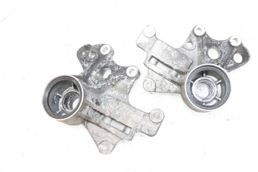 photo de SUPORTE DE PINÇA DE FREIO DIANTEIRO PIAGGIO MP3 HPE 300 (2019 - 2026) - Detalhe da peça