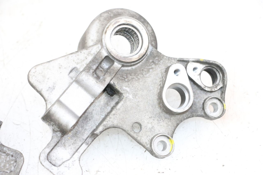 photo de SUPORTE DE PINÇA DE FREIO DIANTEIRO PIAGGIO MP3 HPE 300 (2019 - 2026) - Ampliação técnica