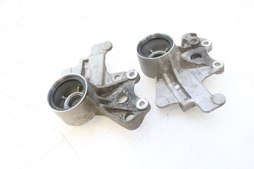 photo de SUPORTE DE PINÇA DE FREIO DIANTEIRO PIAGGIO MP3 HPE 530 (2022 - 2026) - Pontos de fixação