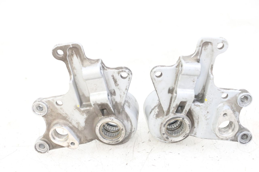 photo de SUPORTE DE PINÇA DE FREIO DIANTEIRO PIAGGIO MP3 LT 400 (2007 - 2012) - Detalhe da peça
