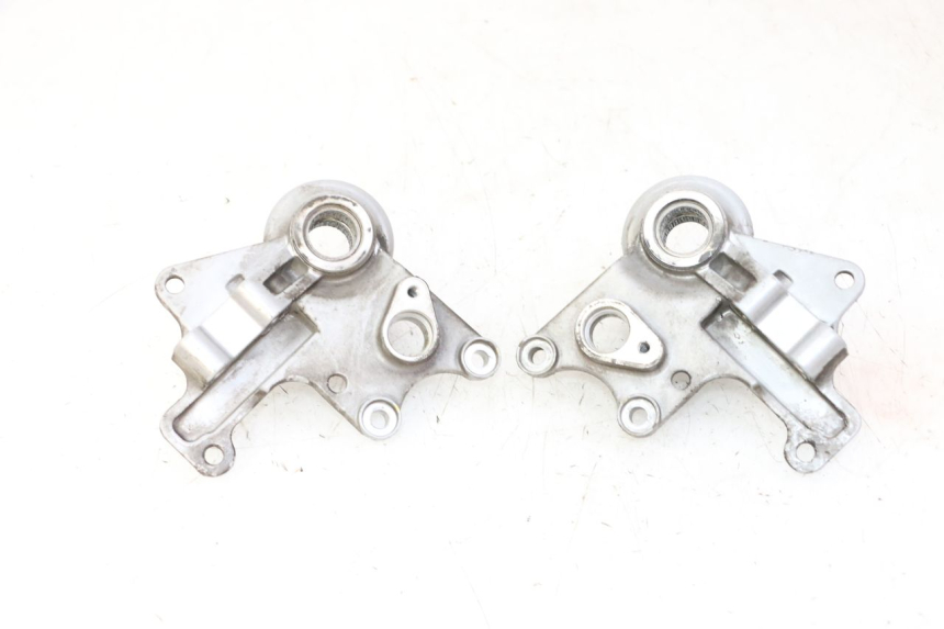 photo de SUPORTE DE PINÇA DE FREIO DIANTEIRO PIAGGIO MP3 LT 300 (2010 - 2016) - Pontos de fixação