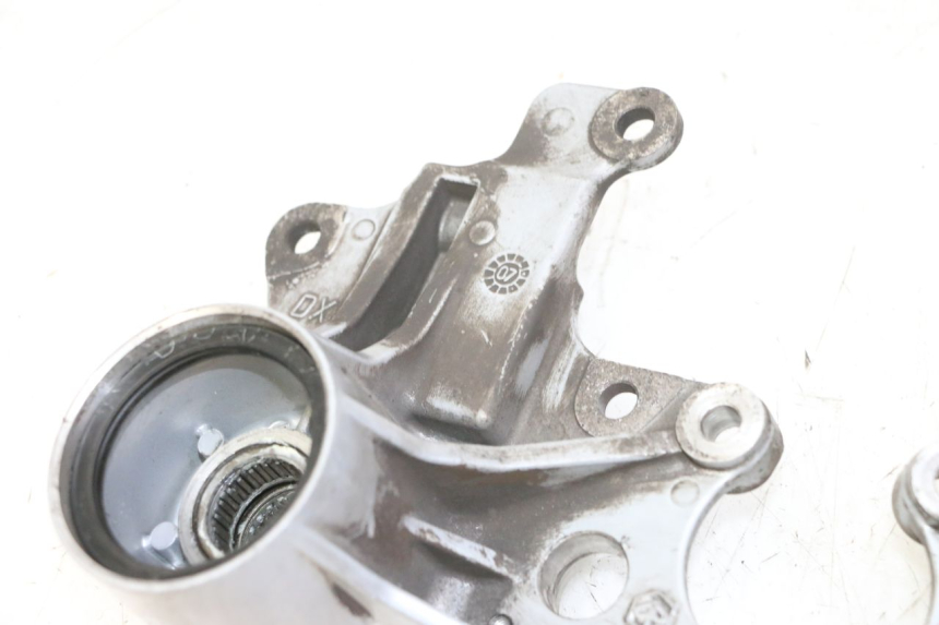 photo de SUPORTE DE PINÇA DE FREIO DIANTEIRO PIAGGIO MP3 125 (2006 - 2014) - Pontos de fixação