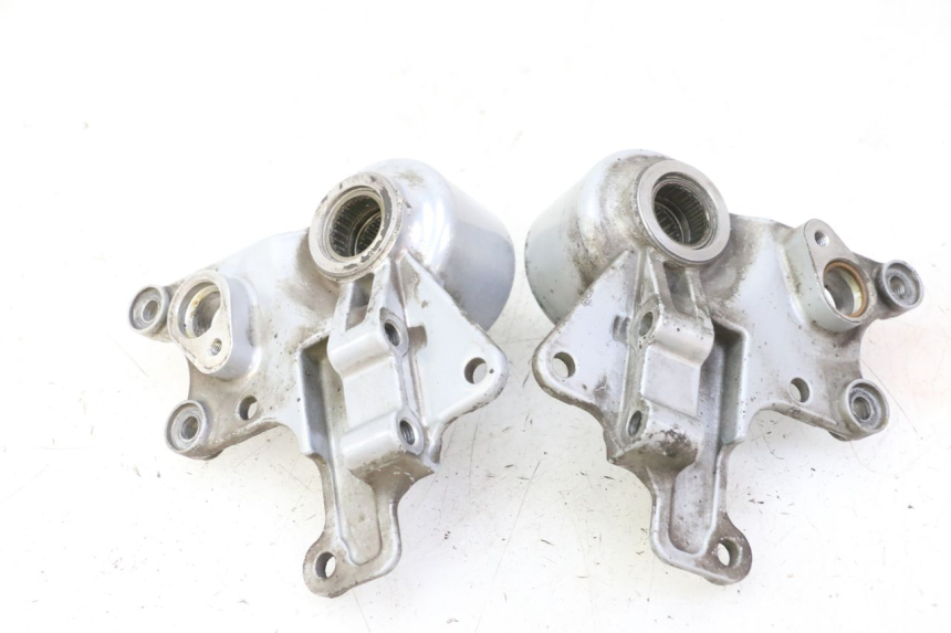 photo de SUPORTE DE PINÇA DE FREIO DIANTEIRO PIAGGIO MP3 RL 250 (2006 - 2010) - Pontos de fixação