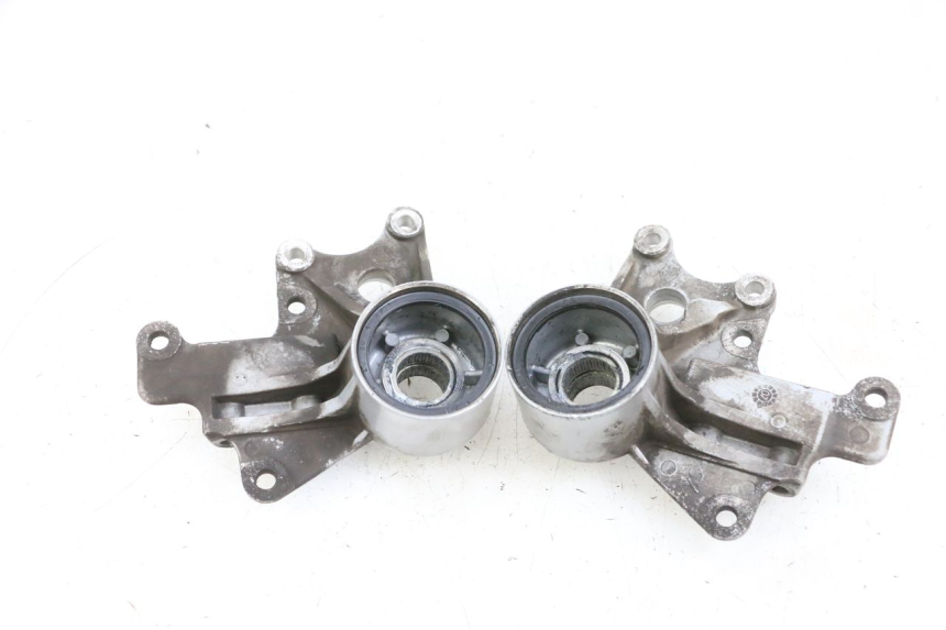 photo de SUPORTE DE PINÇA DE FREIO DIANTEIRO PIAGGIO MP3 125 (2006 - 2014) - Pontos de fixação