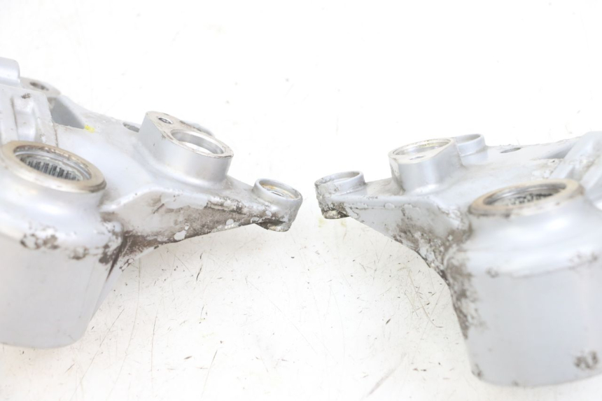 photo de SUPORTE DE PINÇA DE FREIO DIANTEIRO PIAGGIO MP3 RL 250 (2006 - 2010) - Zoom do estado de desgaste