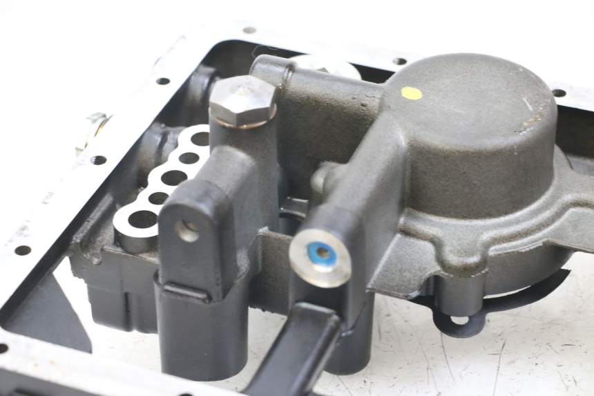 photo de SUPORTE FILTRO DE ÓLEO MOTO GUZZI NORGE 8V GT 1200 (2011 - 2016) - Zoom do estado de desgaste