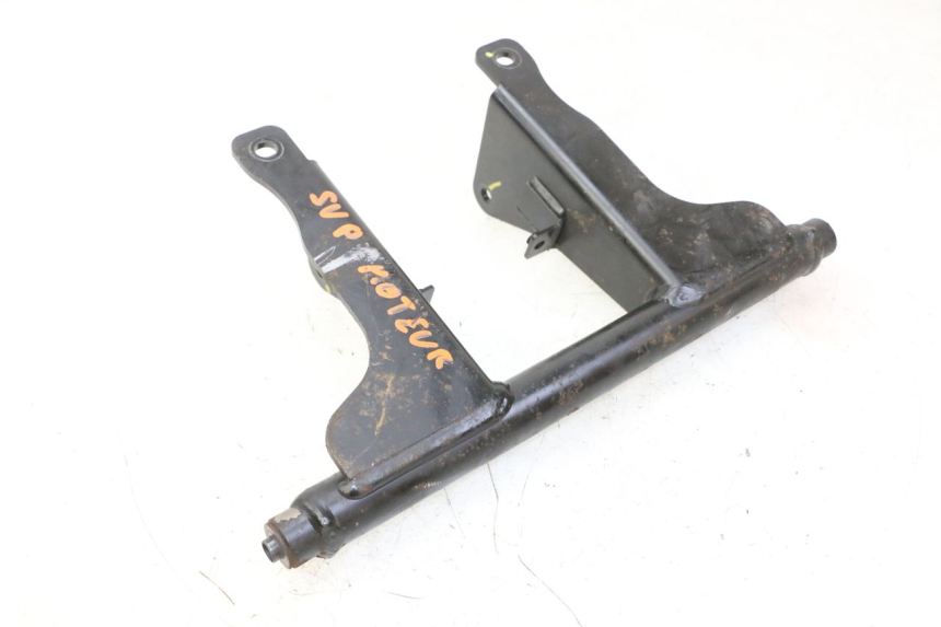 photo de SUPORTE DO MOTOR QUADRO 4 4D 350 (2015 - 2018) - Detalhe da peça