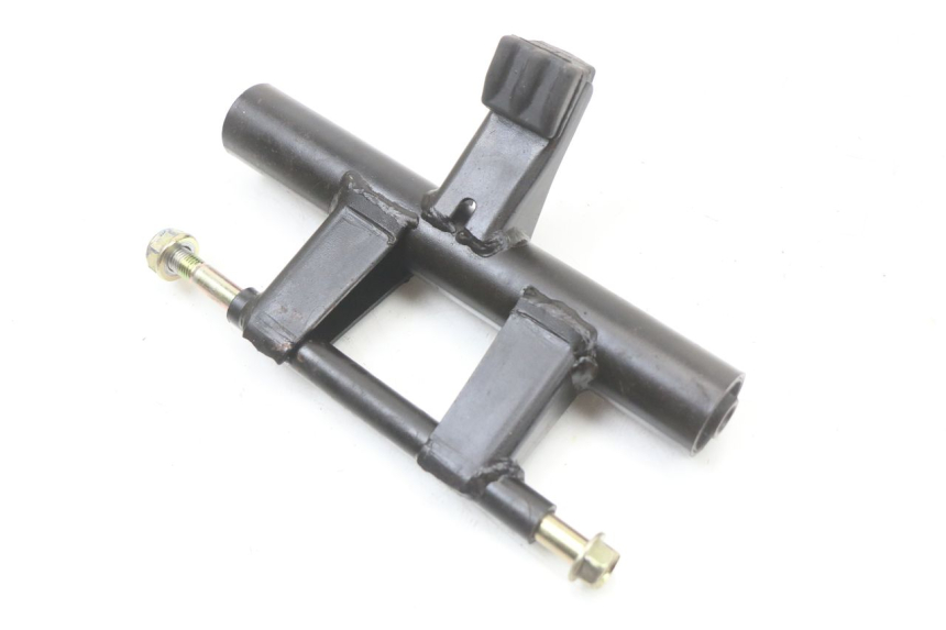 photo de SUPORTE DO MOTOR DAELIM A-FOUR 2T 50 (2005 - 2012) - Detalhe da peça