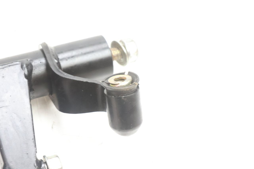 photo de SUPORTE DO MOTOR KYMCO AGILITY 16+ 4T 50 (2018 - 2023) - Zoom do estado de desgaste