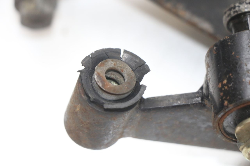 photo de SUPORTE DO MOTOR KYMCO AGILITY CARRY 50 (2011 - 2020) - Pontos de fixação