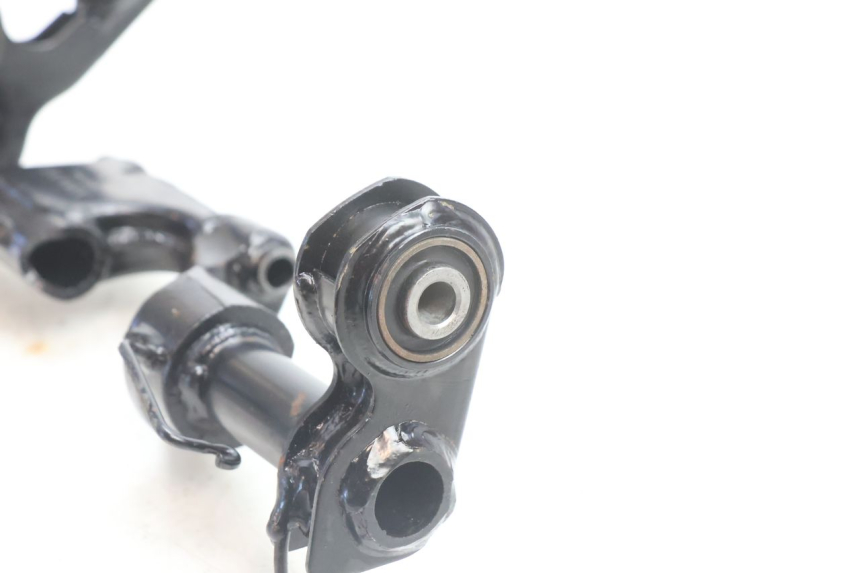 photo de SUPORTE DO MOTOR KYMCO AGILITY CITY 16P 125 (2015 - 2024) - Pontos de fixação