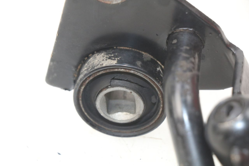photo de SUPORTE DO MOTOR MBK BOOSTER NEXT GENERATION 50 (2004 - 2007) - Zoom do estado de desgaste
