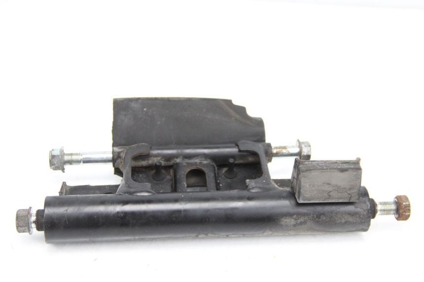photo de SUPORTE DO MOTOR SUZUKI BURGMAN 125 (2007 - 2014) - Detalhe da peça