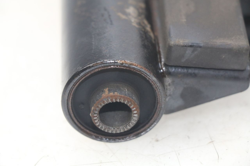 photo de SUPORTE DO MOTOR SUZUKI BURGMAN 125 (2007 - 2014) - Zoom do estado de desgaste