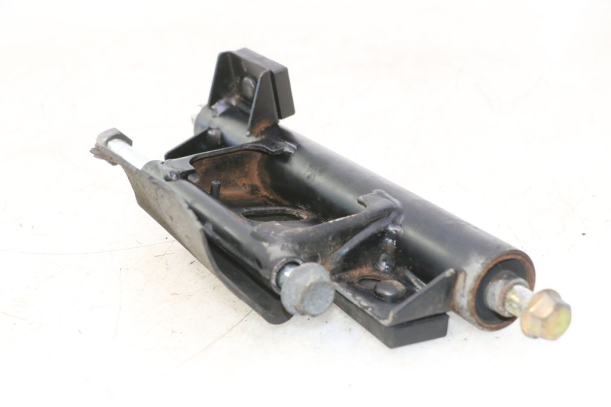 photo de SUPORTE DO MOTOR SUZUKI BURGMAN 125 (2007 - 2014) - Zoom do estado de desgaste