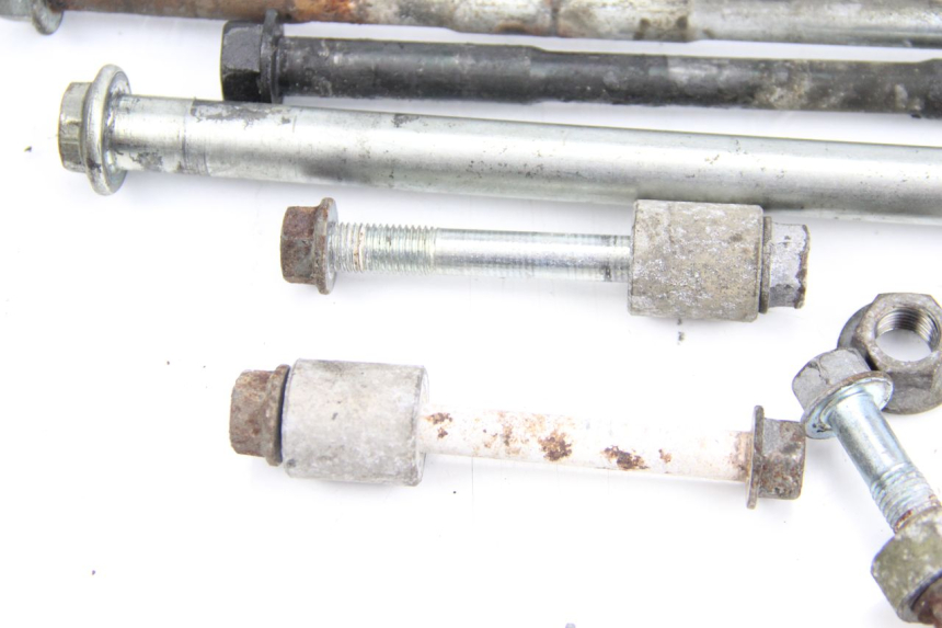 photo de SUPORTE DO MOTOR HONDA CBR F SC21 1000 (1986 - 1992) - Zoom do estado de desgaste