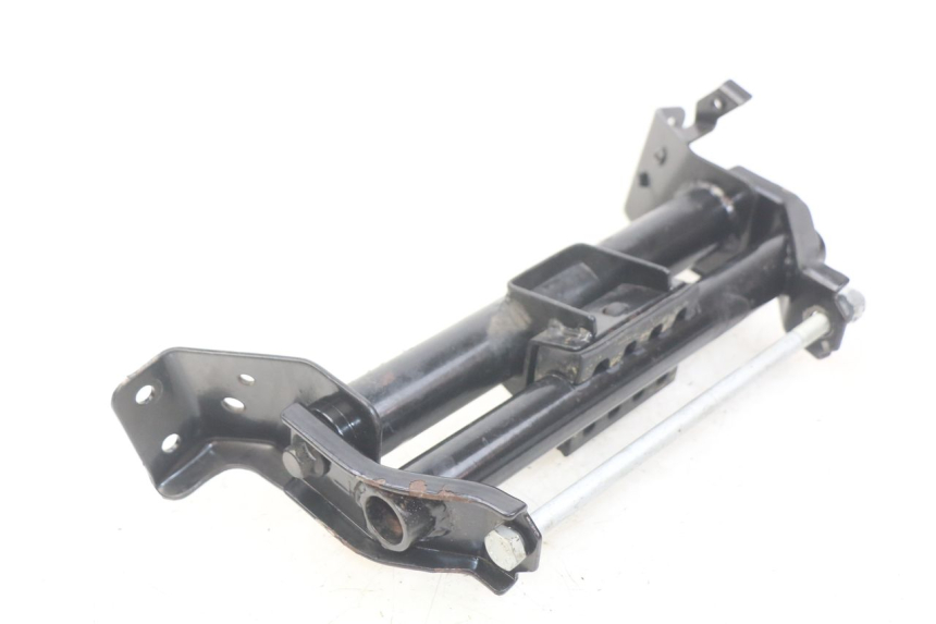 photo de SUPORTE DO MOTOR PEUGEOT CITYSTAR 2T 50 (2018 - 2021) - Outro ângulo de visão
